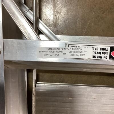 6 foot Aluminum ladder