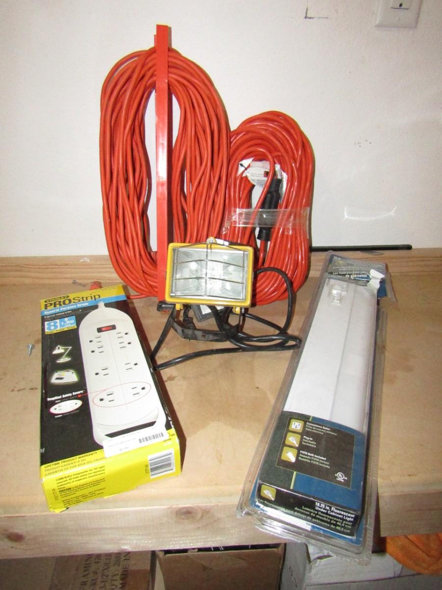 LOT 273 HEAVYDUTY EXTENSION CORDS, POWER STRIP AND LIGHTING