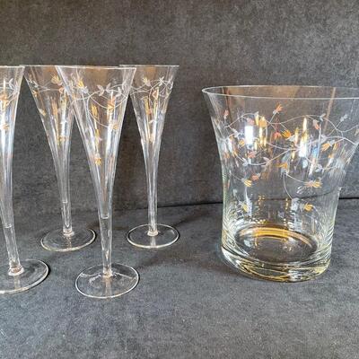Lot 1. Champagne Set