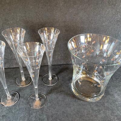 Lot 1. Champagne Set