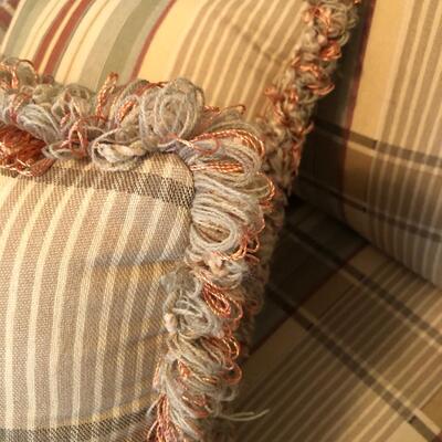 Plaid Sofa Express Couch (UR-KM)