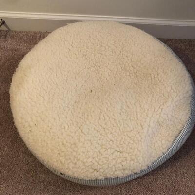 Five Pet Beds with Six Pet Blankets (UR-KM)