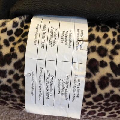 Five Pet Beds with Six Pet Blankets (UR-KM)