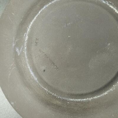 WEDGEWOOD BLACK DECORATIVE COLLECTORS PLATE