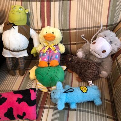 Pet Toys Galore with Square Legged Basket (UR-KM)