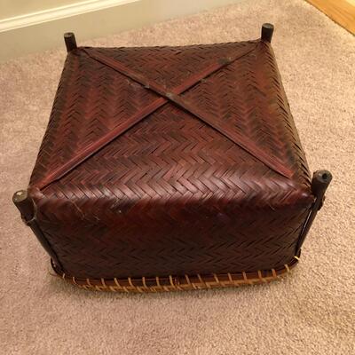 Pet Toys Galore with Square Legged Basket (UR-KM)