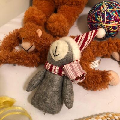 Pet Toys Galore with Square Legged Basket (UR-KM)