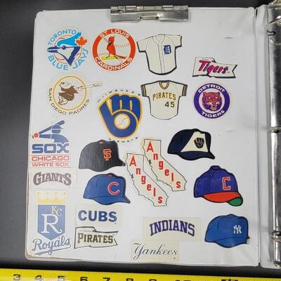 GARFIELD 3 RING BINDER W/ OLD SPORTS STICKERS