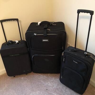 Three Wheeled Black Suitcases (UR-KM)