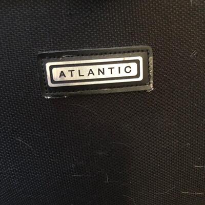 Three Wheeled Black Suitcases (UR-KM)