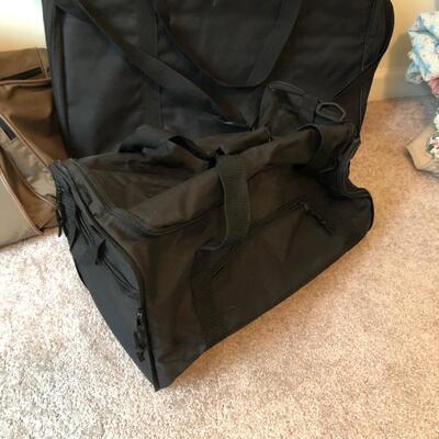 Five Carry-On Bags: Gap, Airway, Jaguar & More (UR-KM)
