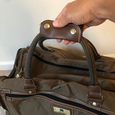 Five Carry-On Bags: Gap, Airway, Jaguar & More (UR-KM)