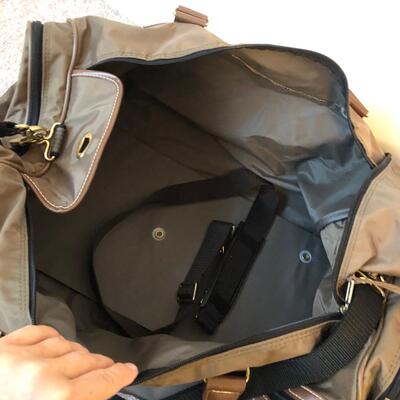 Five Carry-On Bags: Gap, Airway, Jaguar & More (UR-KM)