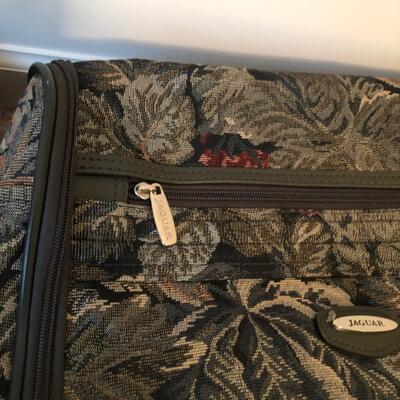 Five Carry-On Bags: Gap, Airway, Jaguar & More (UR-KM)