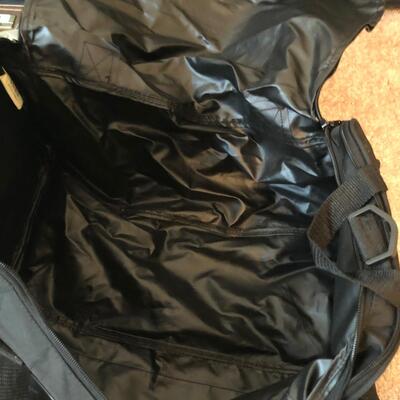 Five Carry-On Bags: Gap, Airway, Jaguar & More (UR-KM)