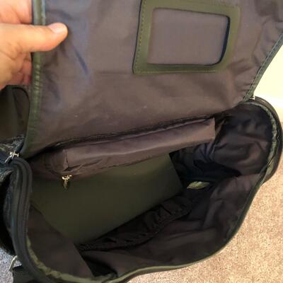 Five Carry-On Bags: Gap, Airway, Jaguar & More (UR-KM)