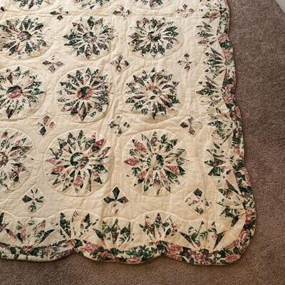 4 Hand-made Quilts (UR-KM)