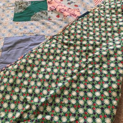 4 Hand-made Quilts (UR-KM)