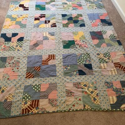 4 Hand-made Quilts (UR-KM)