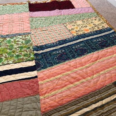4 Hand-made Quilts (UR-KM)