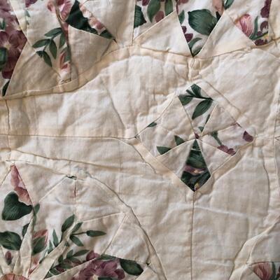 4 Hand-made Quilts (UR-KM)