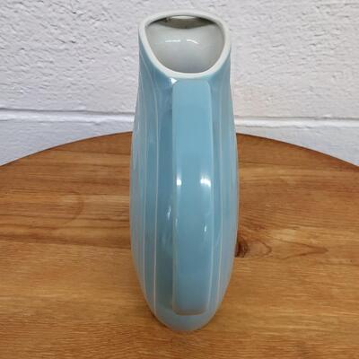 BLUE HALL MC PITCHER W/ ICE CATCHER
