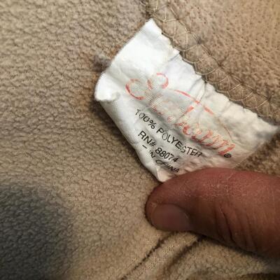 8 Polyester Blankets (2 are Electric) (UR-KM)