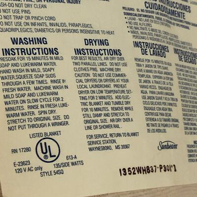 8 Polyester Blankets (2 are Electric) (UR-KM)