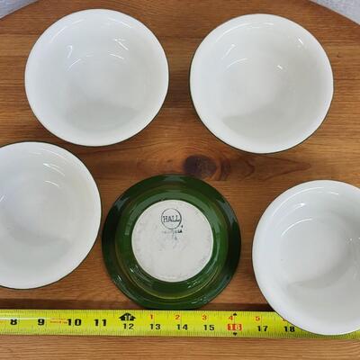 GREEN & CREAM HALL BOWLS
