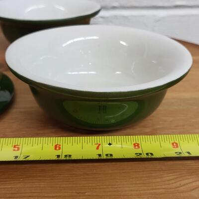 GREEN & CREAM HALL BOWLS