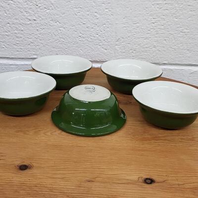 GREEN & CREAM HALL BOWLS