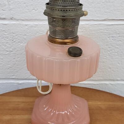 ANTIQUE PINK ALADDIN OIL LAMP - ELECTRIC