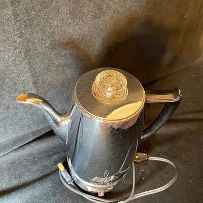 Lot 9. Vintage Percolator