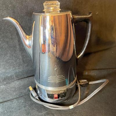 Lot 9. Vintage Percolator