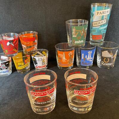 Lot 18. Vintage Cocktail Glasses