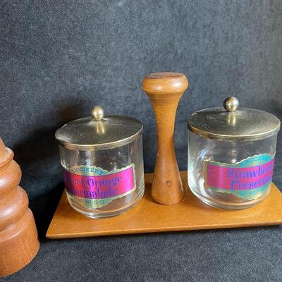 Lot 26. Kitchen Odds-n-Ends