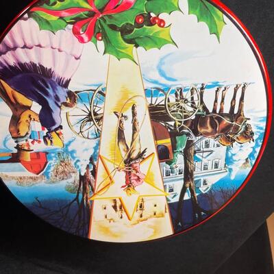 Lot 37. Holiday Tins