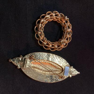 Lot of 2 Vintage Brooch Pins with Religious 3â€ and 1â€ each.
