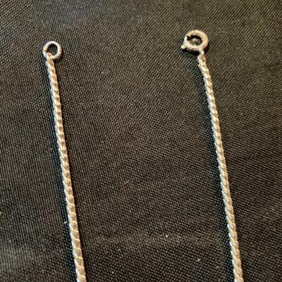 Two Piece Costume Jewelry Lot with 2.5â€ Star and 16â€ Necklace
