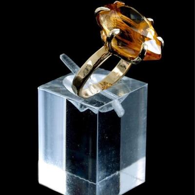 14k Yellow Gold Citrine Cocktail Ring, Size 4 1/2
