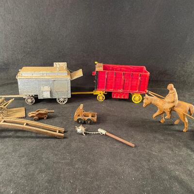 Lot 46 Handmade vintage miniatures