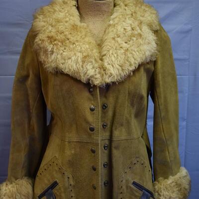 Ladies Brown Suede Wool Around neck with detailed pockets