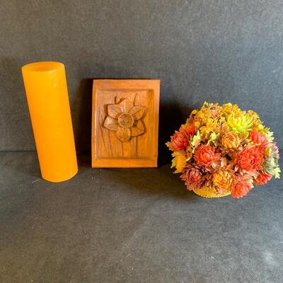 Lot 49. Flower Decor