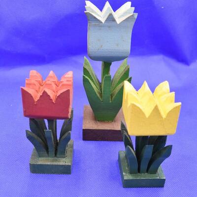 Set of 3 wood tulips