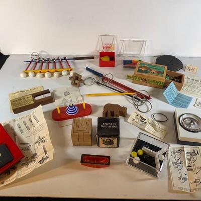 Lot 89. Assortment of Vintage Brainteasing Puzzles