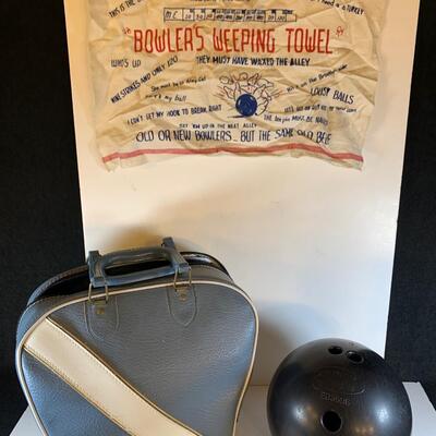 Lot 110. Bowling Fans