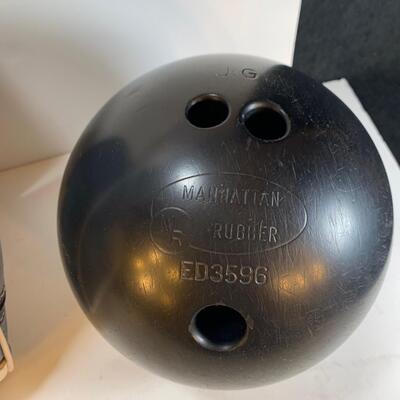 Lot 110. Bowling Fans