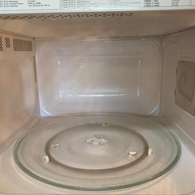Lot 112. Kenmore Microwave