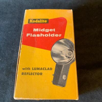 Lot 120. Vintage Cameras