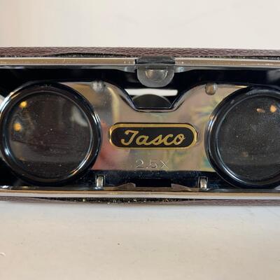 Lot 120. Vintage Cameras